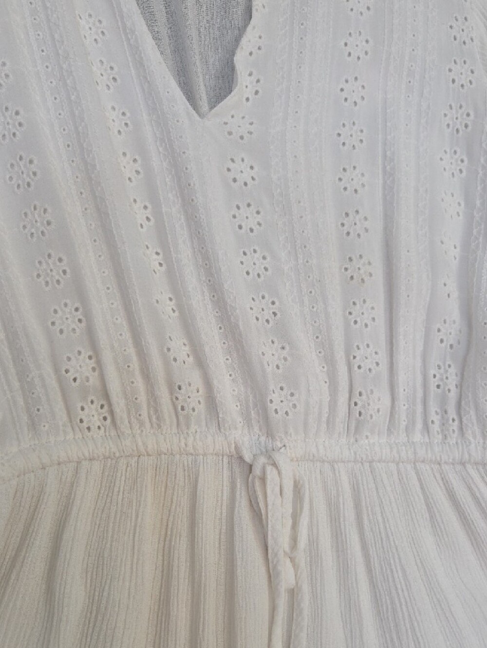 Knox Rose White Eyelet Maxi Dress with Tie Waist - Picture 3 of 7